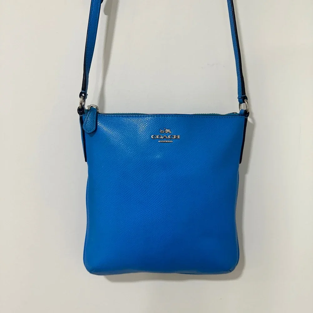 Coach Crossgrain Leather Crossbody Bag Blue Silver Hardware Slim Messenger Small